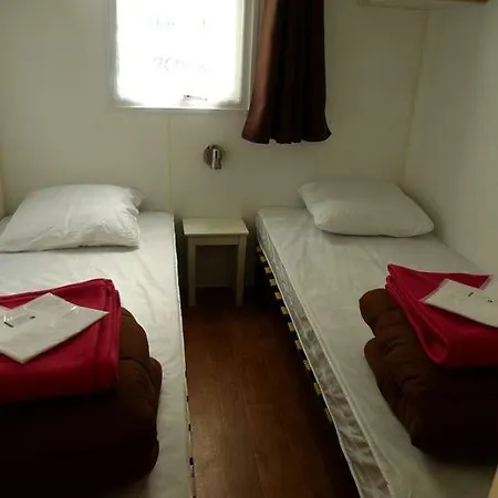 Camping De Pont Calleck Inguiniel Exterior foto